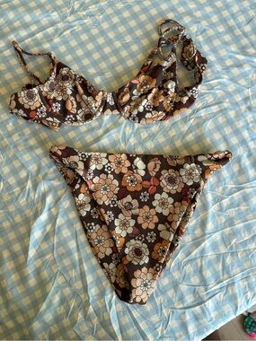 Skatie Floral Bikini Set small top medium bottom